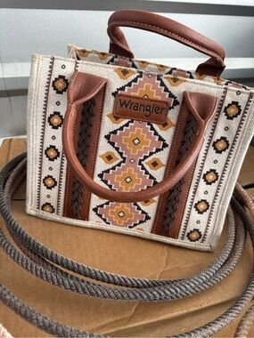 Wrangler Aztec-Pattern Tote in Cream, Brown and Mustard